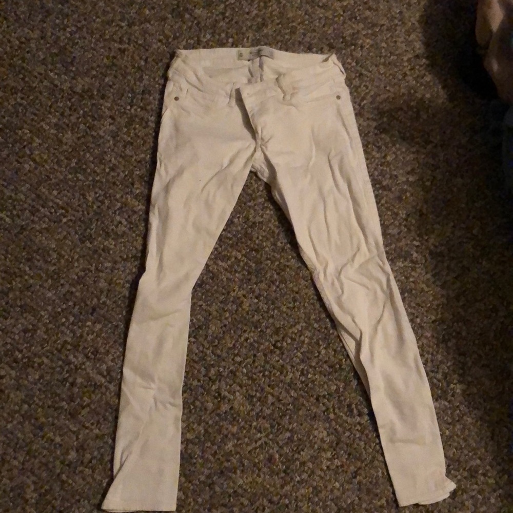 Abercrombie and Fitch white Jean